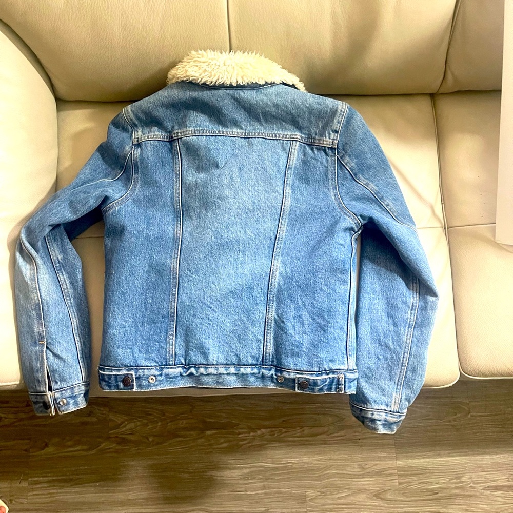 Levi’s sherpa trucker jacket